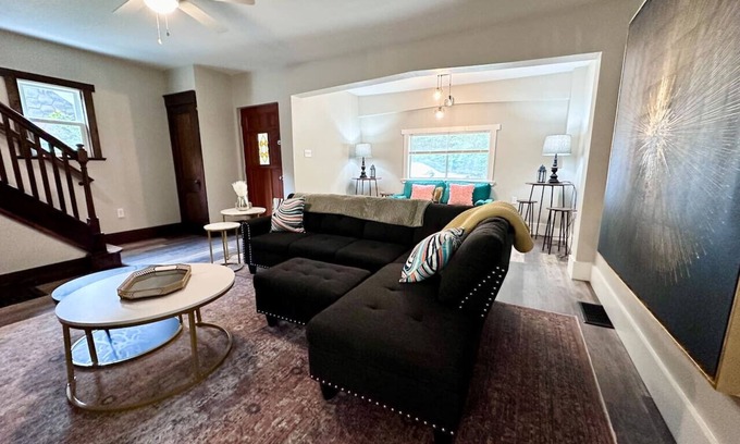 Pittsburgh House | Prime location 3 bed 1.5 bath