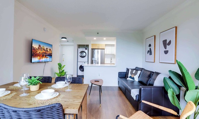 Pentagon City Apartment | Prime Location Apt Near Metro with Gym