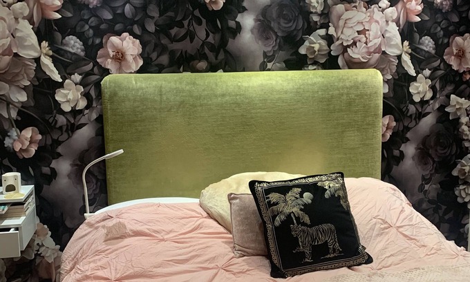 Royal Borough of Kensington and Chelsea Apartment | Prime Location High St Kensington Victorian Raised Ground Flat Private Terrace