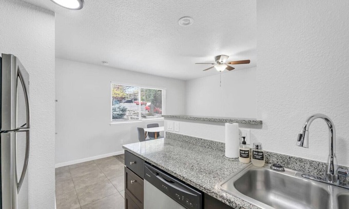 West University Apartment | Prime Location | Near Parks & Downtown