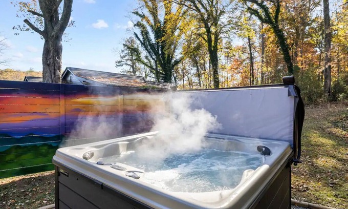 Arden House | 《Prime Location w/HOT TUB ❤Dog Friendly❤ Games, Disc Golf & Fast Wifi》