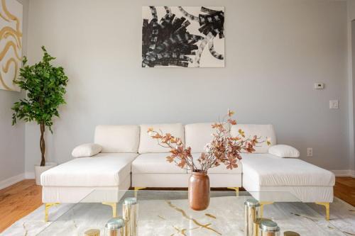 Southeast Yonkers Villa | Prime Luxury NY Balcony Wood Burning Fire Place!