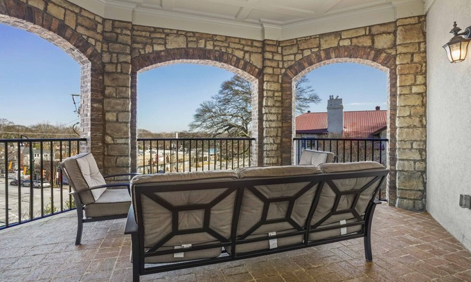 Midtown Apartment | Prime Midtown Location Condo!