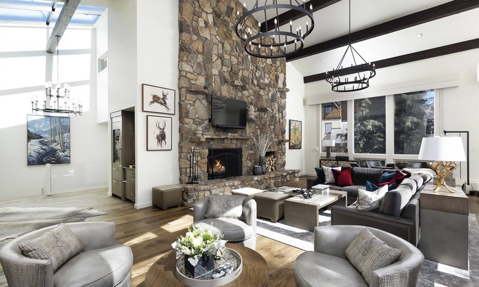 Vail House | Prime Vail Village stay: walk to lifts, dining, trails & shops from Avanti