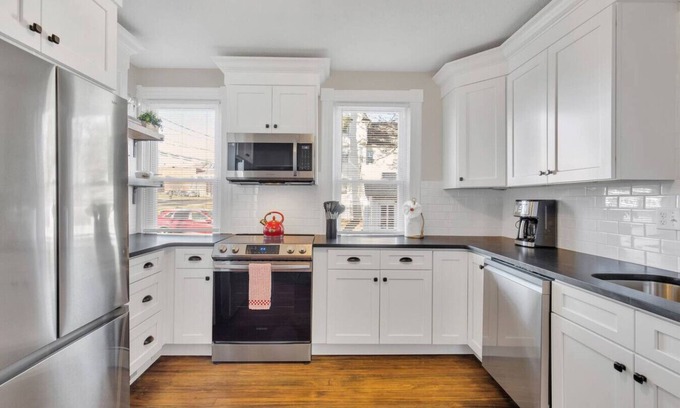 West Hartford House | Prime West Hartford Center: Timeless Charm