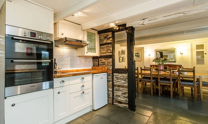 Treyarnon Cottage | Primrose Cottage is a beautifully restored 400-year-old gem