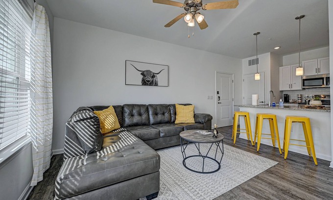 Doctors Inlet Apartment | PrimRose Retreat in Orange Pk Nr. NAS JAX& ENTMT.