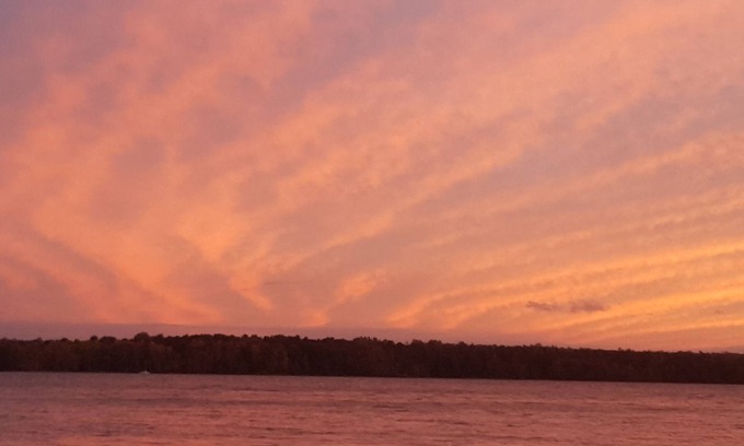 Adolphustown Cottage | Prince Edward County-A Ferry Ride Away, 2 Bedroom Waterfront Cottage Rental.