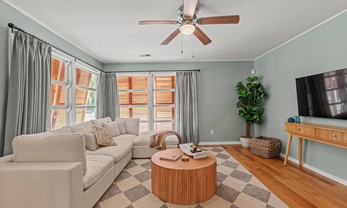 Historic District House | Prince of High Tides