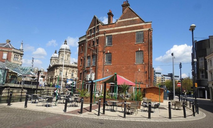 Hull Old Town Apartment | Princes Dock Chambers 7