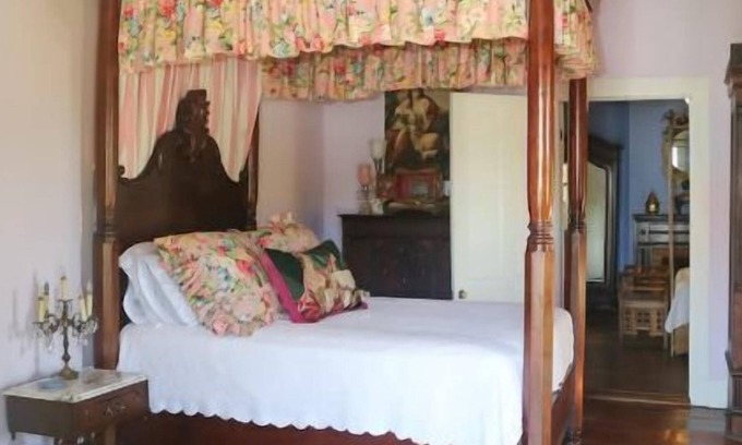 Breaux Bridge Apartment | Princess Room Private Suite w/ separate entrance!