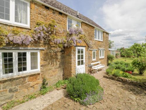 Banbury House | Priors Mead