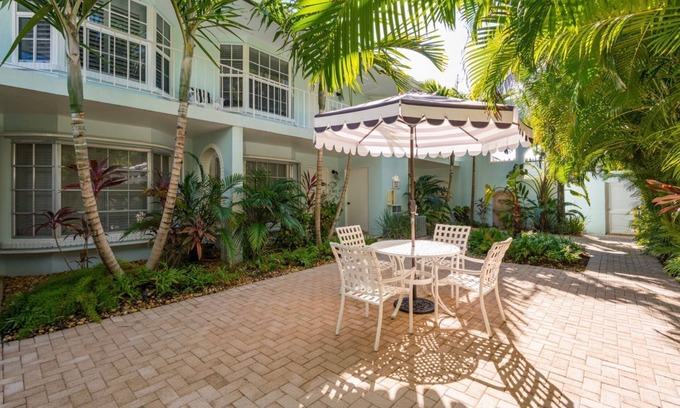 Delray Beach Condo | Pristine Beach Hideaway steps from the Beach in Delray Beach