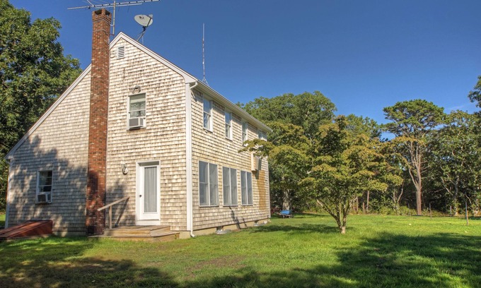 Edgartown House | Pristine Chappy! Prime August weeks 2026!