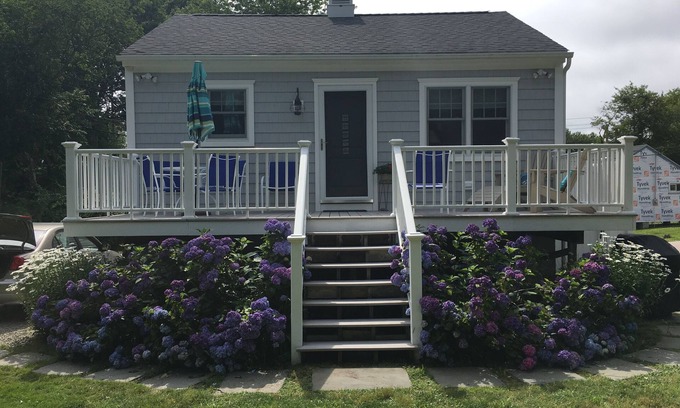 Snug Harbor Cottage | Pristine cottage 1 mile from East Matunuck State Beach.