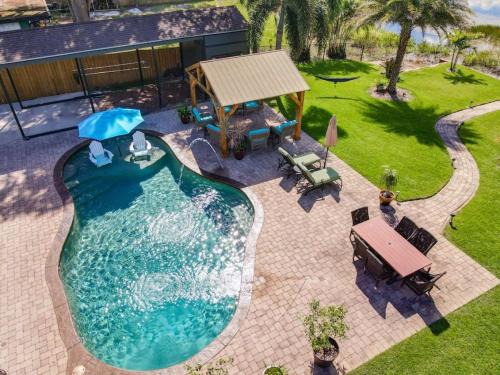 Fairvilla House | Pristine Lakeside 3BR Home w Private Pool