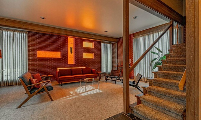 Lincoln House | Pristine Mid-Century Modern Home