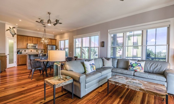 Oceanmarsh Subdivision House | Pristine New Listing! Located in Harbour Key