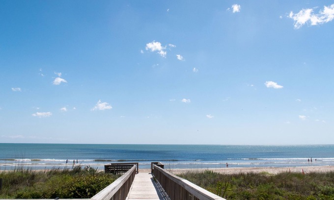 Sawgrass Condo | Pristine Oceanfront condo in Sawgrass