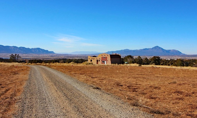 Cortez Apartment | Privacy and Views, Pet-Friendly couples' retreat close to Phil's World