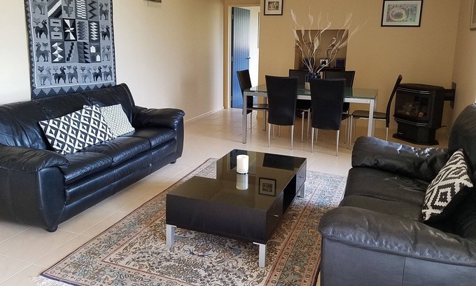 Richmond Apartment | Privacy, birdsong, and views