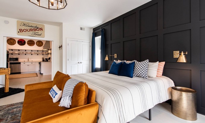 Germantown Apartment | ★ Privacy & Convenience ★