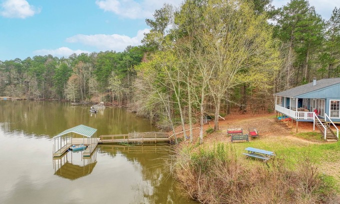 Milam Cottage | Privacy, incredible views, private boat dock, comfy beds and huge back porch!