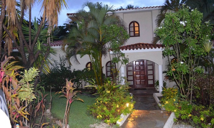 San Francisco de Macoris Villa | Private 5 BR Villa Getaway with Resort Amenities