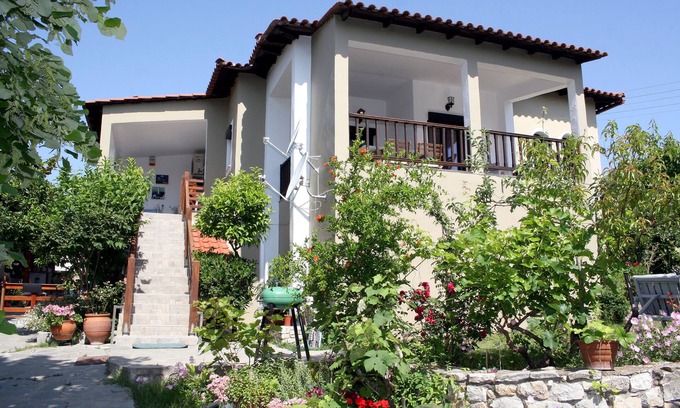 Agios Nikolaos House | private vacation house,one of the village best areas, 5min by car from sea