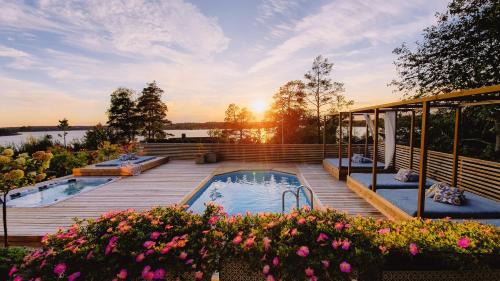 Vallentuna Villa | Privat Spirit Spa Villa