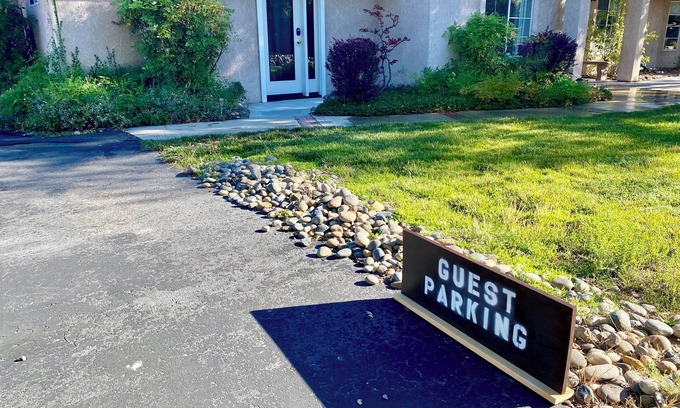 Oakhurst House | Private 1-bedroom, 1 bath within a house in amazing Oakhurst Private entrance