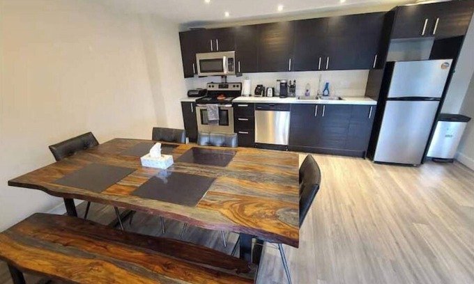Vernon Apartment | Private 1bd 1 ba suite w/lake views