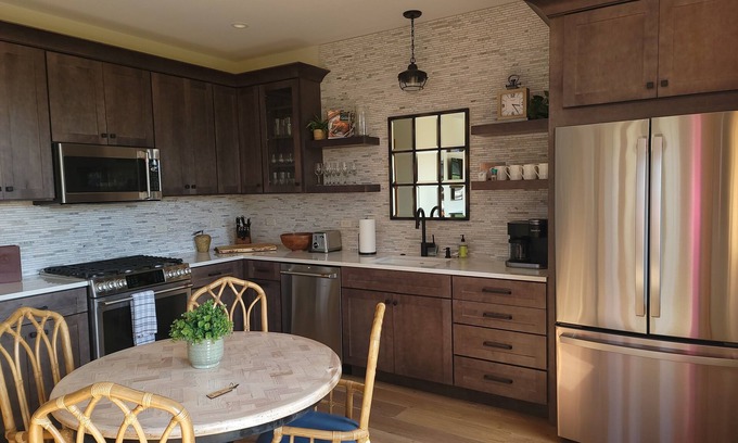 Harbor Springs Cottage | Private 2 bedroom-4 bed Cottage in Harbor Springs! Stay at True North Golf Club