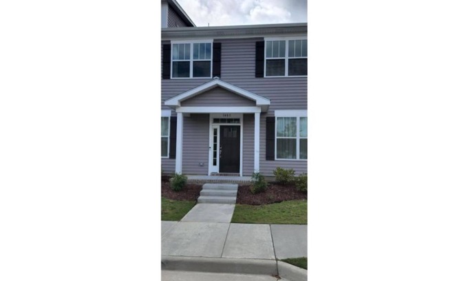 Hampton House | PRIVATE 2 BEDROOM 2.5 BATHROOM TOWNHOUSE