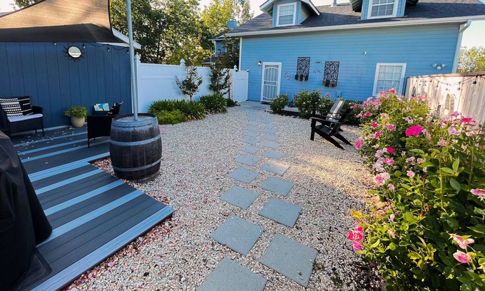 Paso Robles Cottage | Private 2 BR East Side Cottage close to wineries, golf and downtown