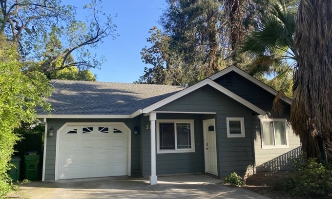 Chico House | Private 2b/1b house close to Enloe hospital and <1 mile from downtown