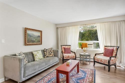 Burlington Apartment | Private 2Bdrm Newly Renovated - Furnished apt - U3