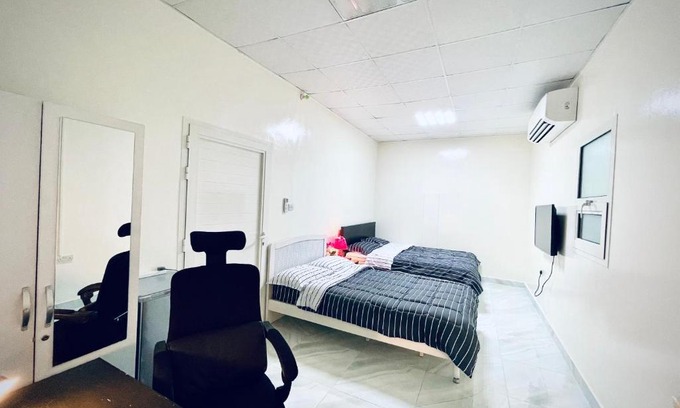 Baniyas House | Private 2Bedroom Villa with T&B and Kitchenette near Abu Dhabi International Airport