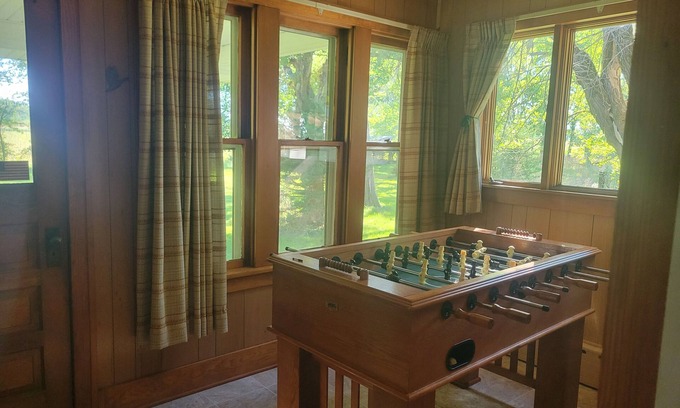 Chelsea House | Private, 4-bedroom country house in Chelsea. Located on the Iowa River.
