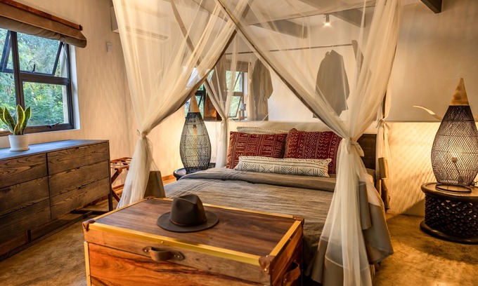 Kasane Villa | Private 4 Bedroom Safari Villa in Central Kasane on the Chobe River
