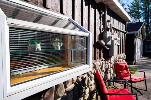 Idlewild House | Private Adult Themed Cabin with Hot Tub