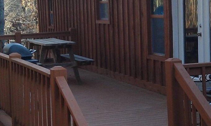 Blanche Manor Ranch Cabin | Private Affordable Lodging at Blanche Manor Horse Ranch