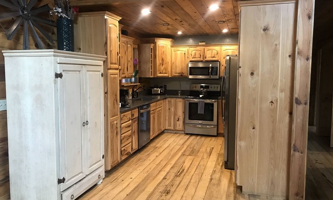 Hermosa House | Private and Peaceful Log Cabin