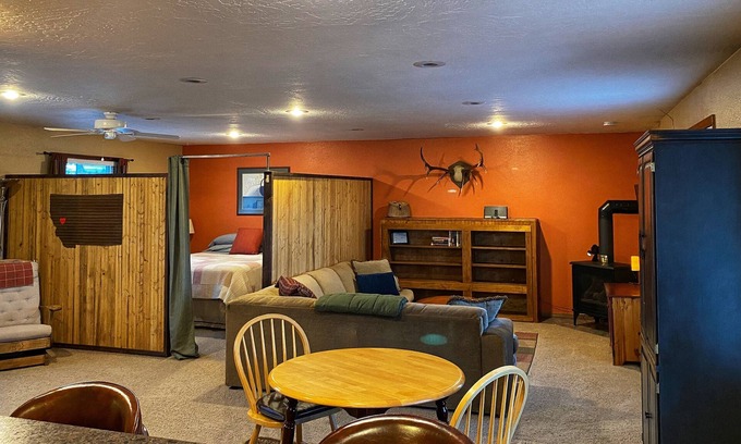Orchard Homes Apartment | Private and Spacious Apartment