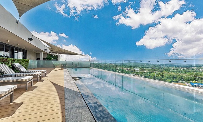 Garsfontein Apartment | Private apartment at the Capital Trilogy Hotel
