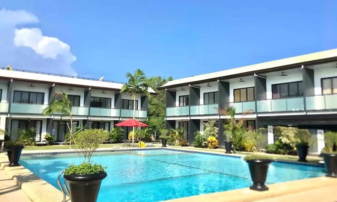Dauis Apartment | Private Apartment with Big swimming pool