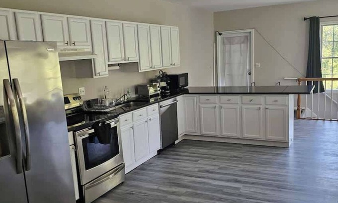 Southbury Apartment | Private Apt in Southford-Southbury
