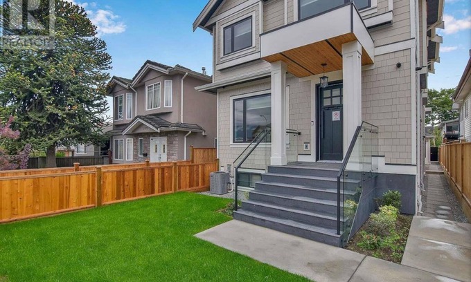 Hastings Apartment | Private Bachelor Suite Close to Downtown, Walking Distance to PNE, Playland,
