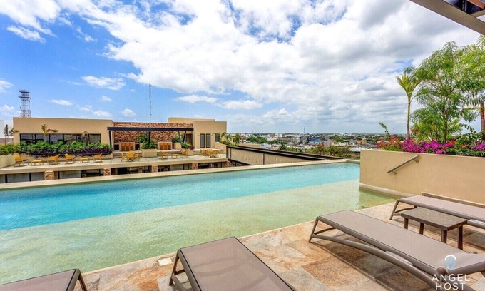 Centro Apartment | Private Balcony | Rooftop Pool | Gym | Near 5th