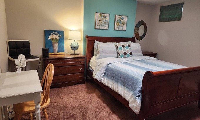 West Fairfax Apartment | Private Basement Apartment